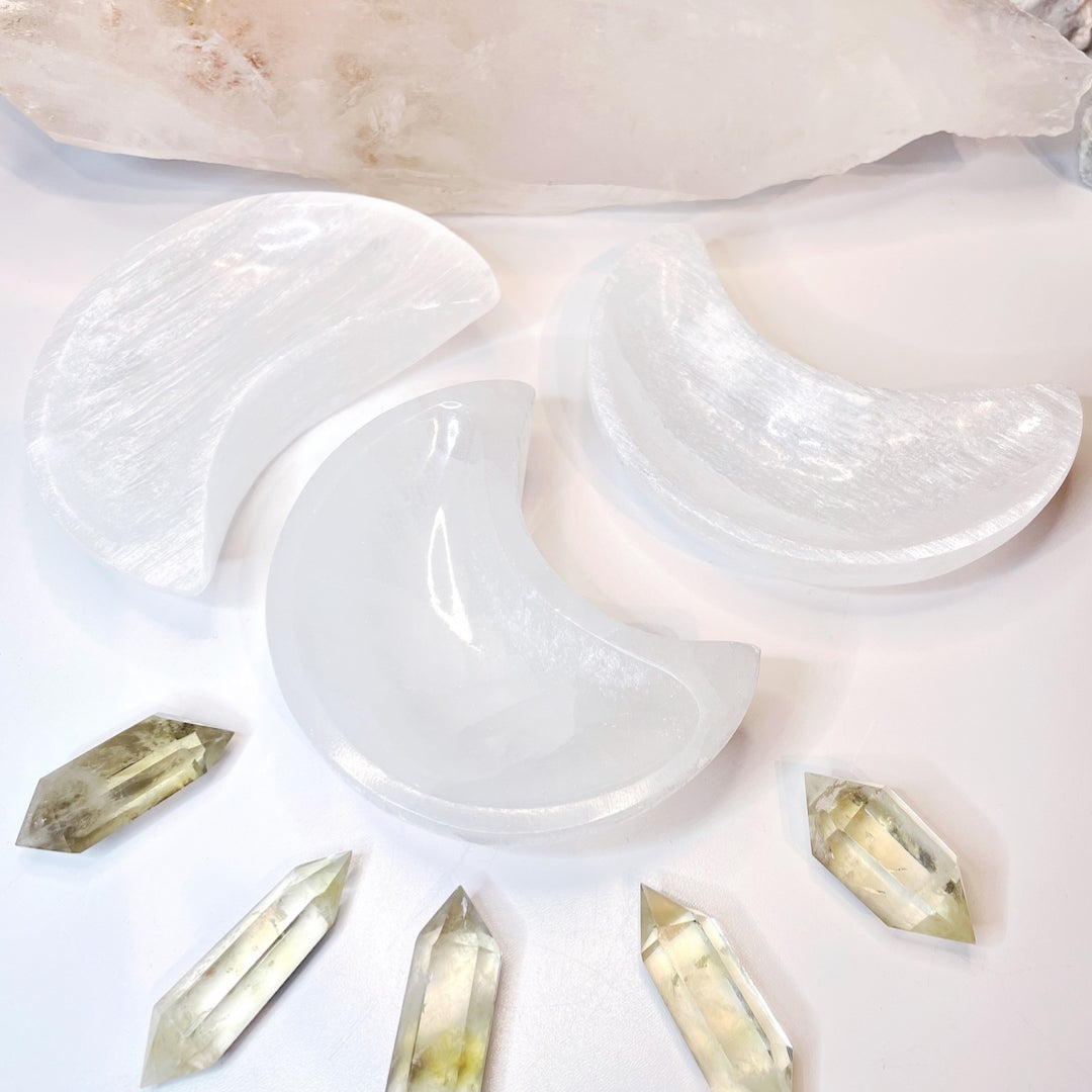 Selenite Crescent Moon Dish - Small - Baltic Mermaid