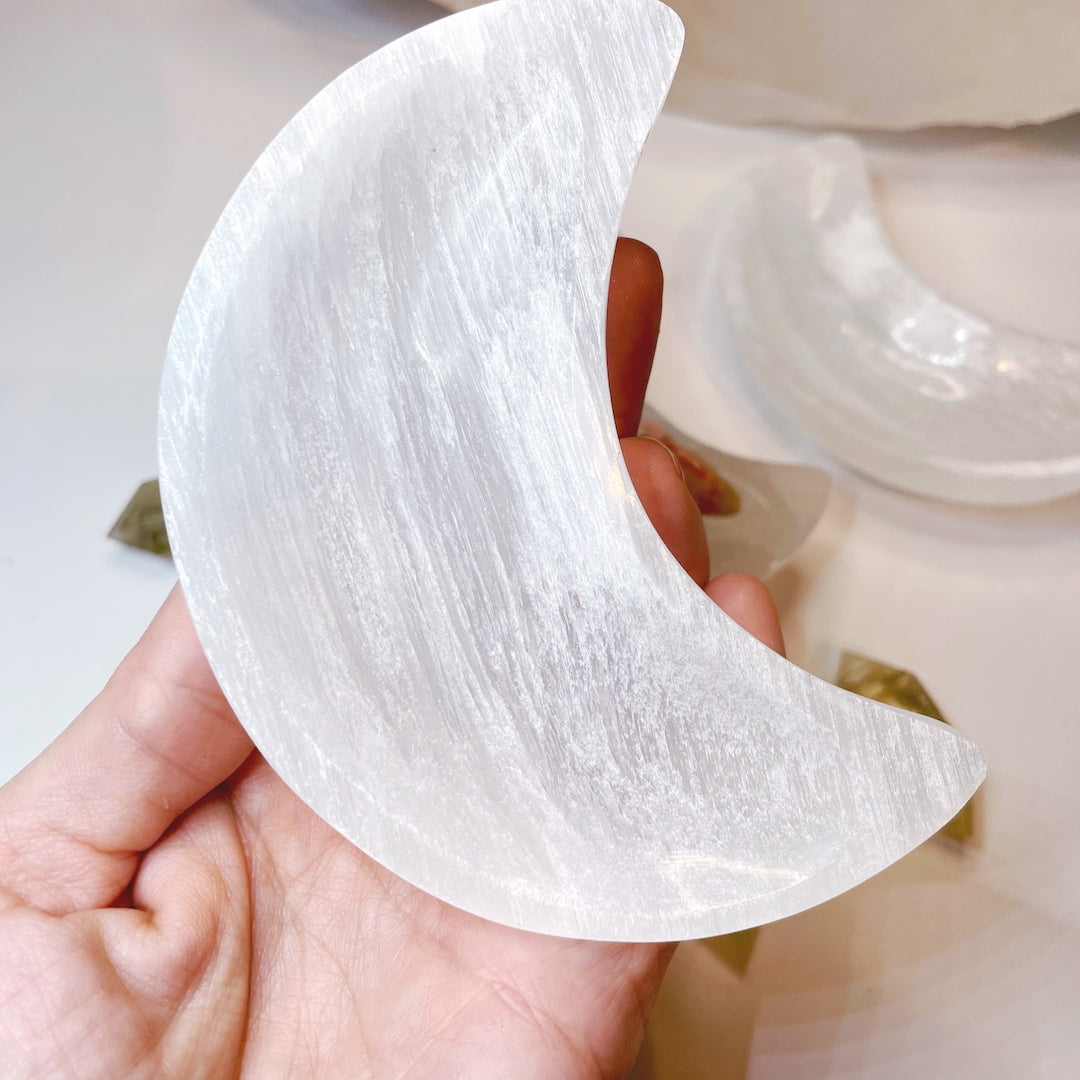 Selenite Crescent Moon Dish - Small - Baltic Mermaid