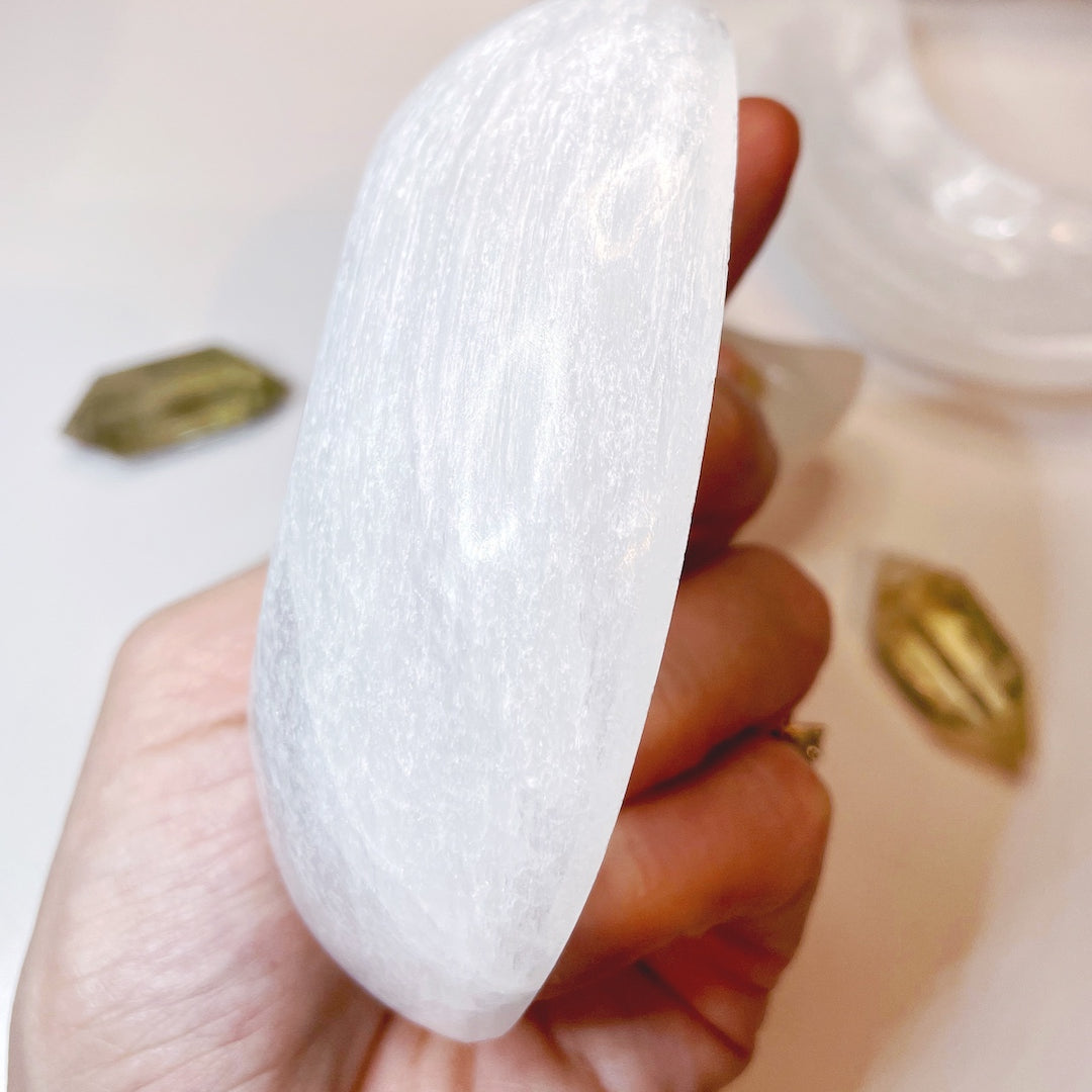 Selenite Crescent Moon Dish - Small - Baltic Mermaid